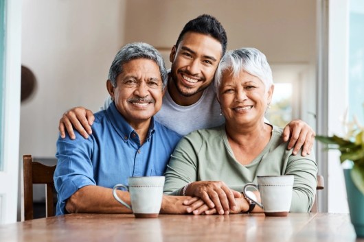 ¿Cómo cuidar tus finanzas con un seguro de salud para la familia?