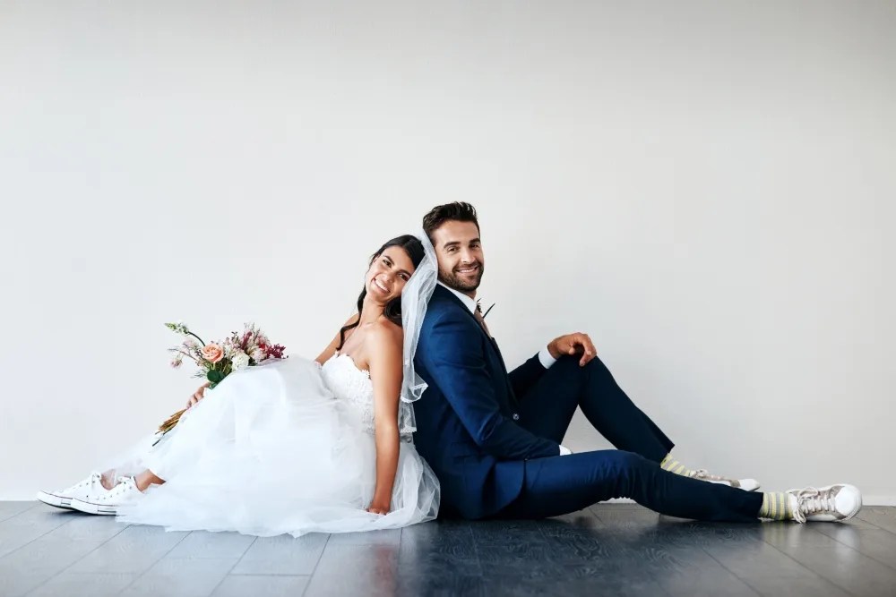 Pareja de novios: ahorrar para una boda