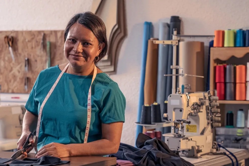 emprendedora en su negocio 